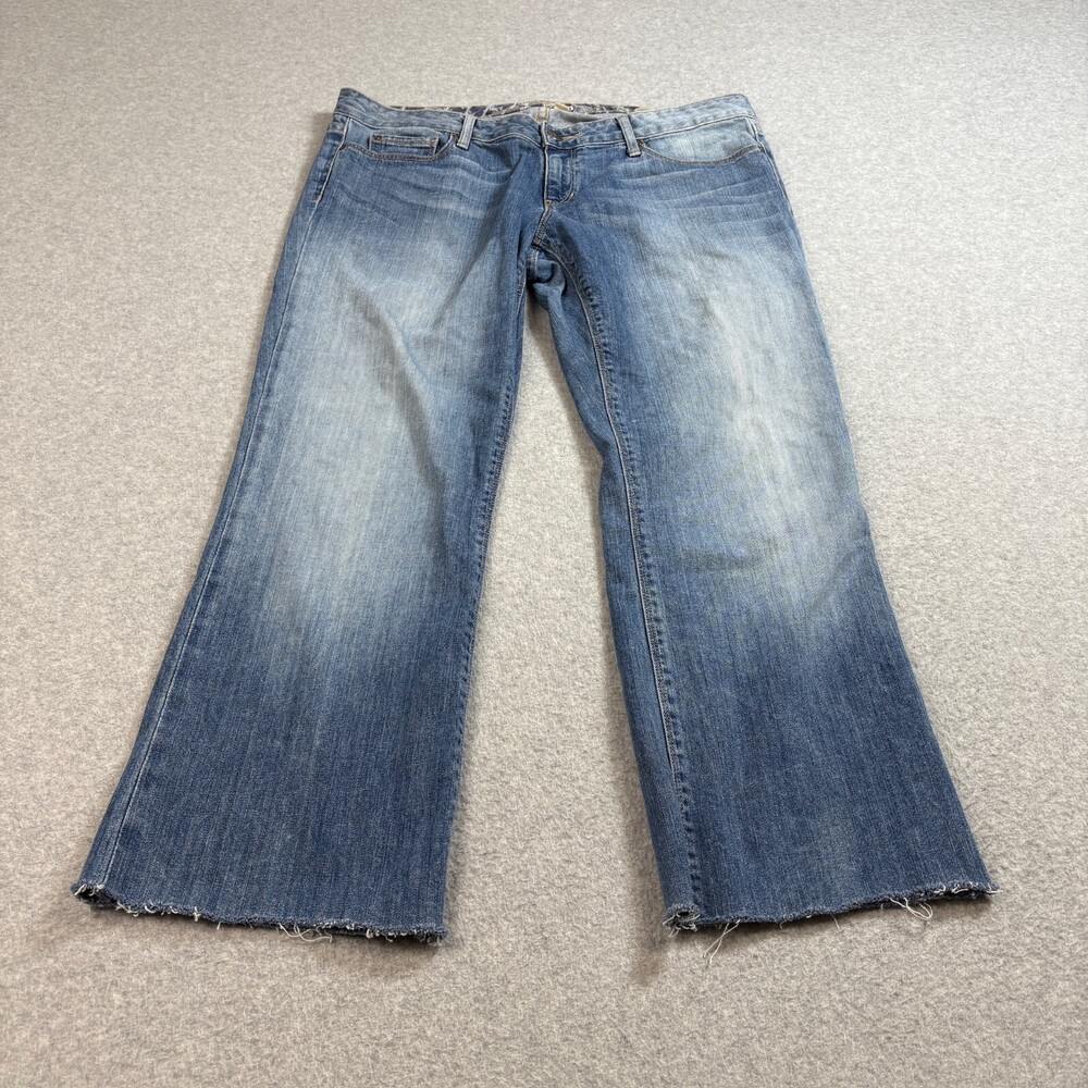 Gap Jean Woman 32R (33x27) Blue Low Rise Bootcut Denim Pant Raw Hem Cropped Y2K